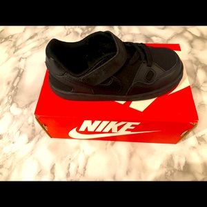 Nike Son of Force unisex shoes - Black